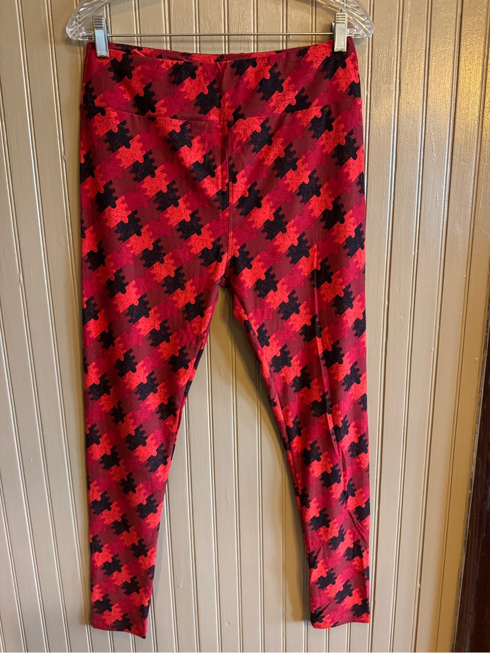 New LuLaRoe Red & Black puzzle pieces Leggings tall curvy